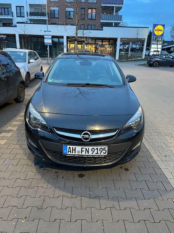 Schwarz Gebraucht 2012 Opel Astra Edition Limousine | 3.000 € (Guter Preis) - Bild 1/4