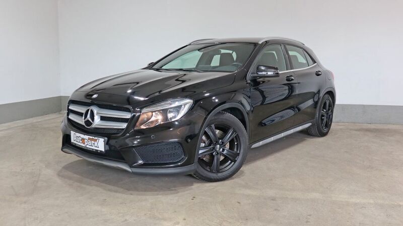 Schwarz Gebraucht 2016 Mercedes GLA250 AMG SUV | 15.500 € (Guter Preis) - Bild 1/4