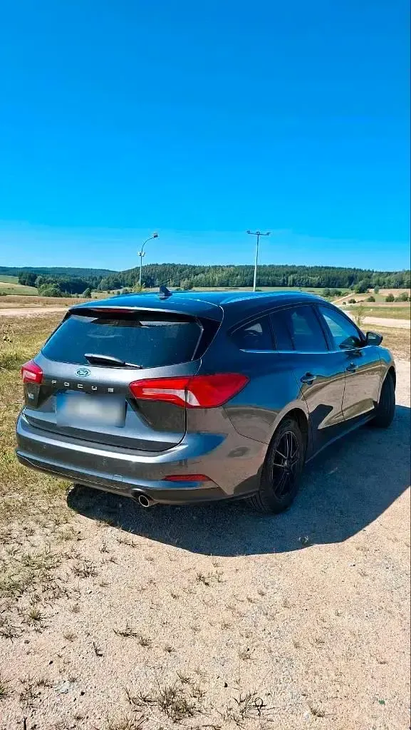 Gebraucht Ford Focus 125 PS (91 kW) 2021 Grau Kombi