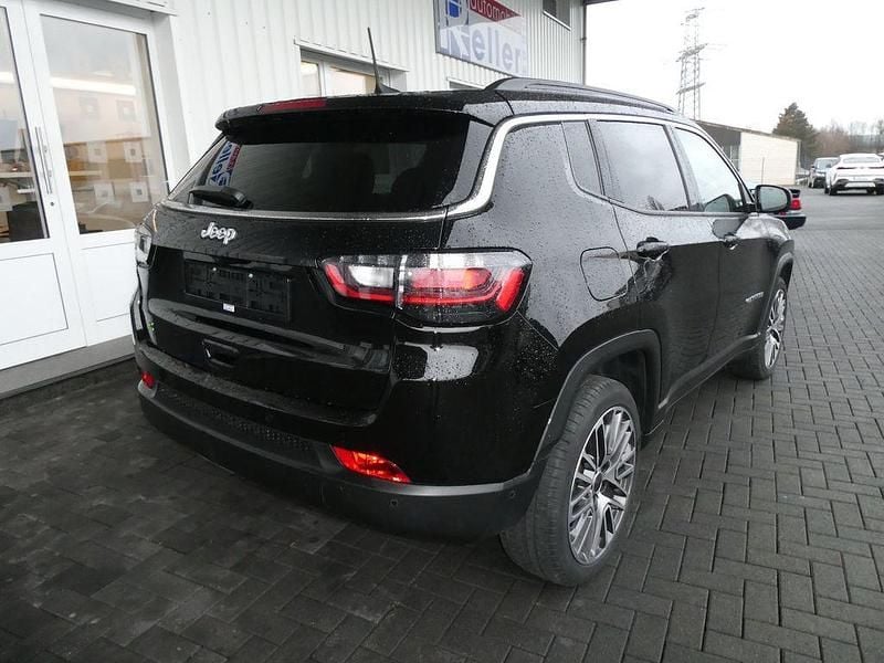 Gebraucht Jeep Compass Altitude 131 PS (96 kW) 2024 Schwarz SUV