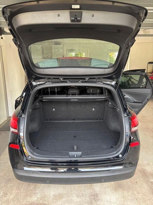 Schwarz Gebraucht 2018 Hyundai i30 Passion Kombi | 10.900 € (Fairer Preis) - Bild 1/4