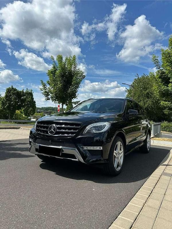 Gebraucht 2013 Mercedes ML350 SUV | 22.500 € (Etwas zu teuer) - Bild 1/4