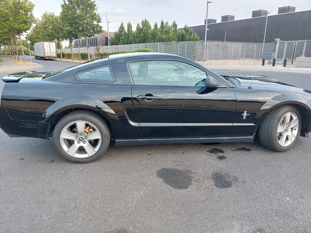 Gebraucht Ford Mustang 213 PS (156 kW) 2008 Schwarz Coupé