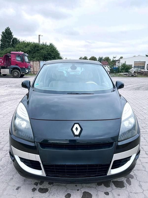 Schwarz Gebraucht 2009 Renault Scénic III Bose Edition Van / Kleinbus | 3.800 € (Fairer Preis) - Bild 1/4