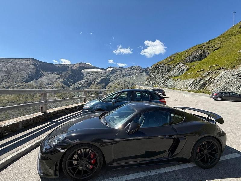 Schwarz Gebraucht 2022 Porsche Cayman GT4 Chrono Coupé | 99.999 € (Guter Preis) - Bild 1/4