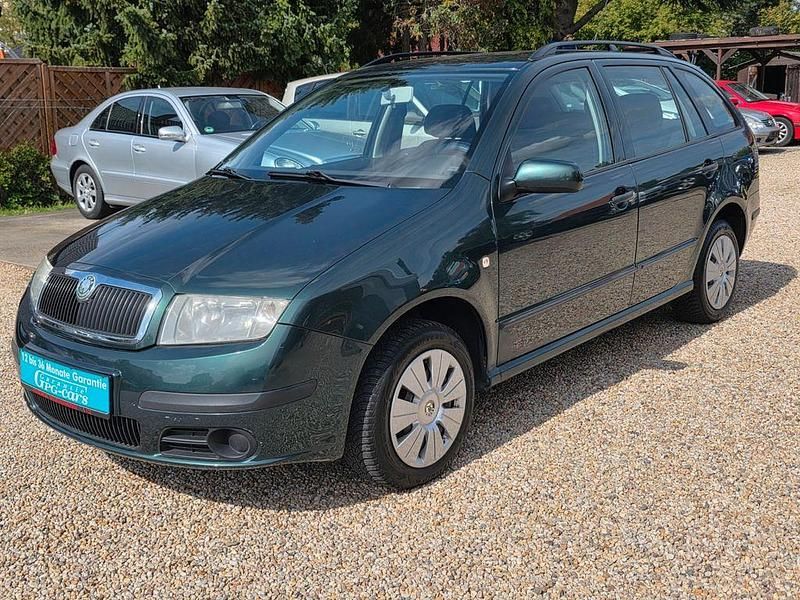 Grün Gebraucht 2007 Skoda Fabia Kombi | 3.999 € (Fairer Preis) - Bild 1/4
