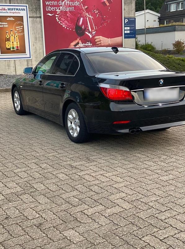 Gebraucht 2004 BMW 520 Limousine | 2.500 € (Guter Preis) - Bild 1/4