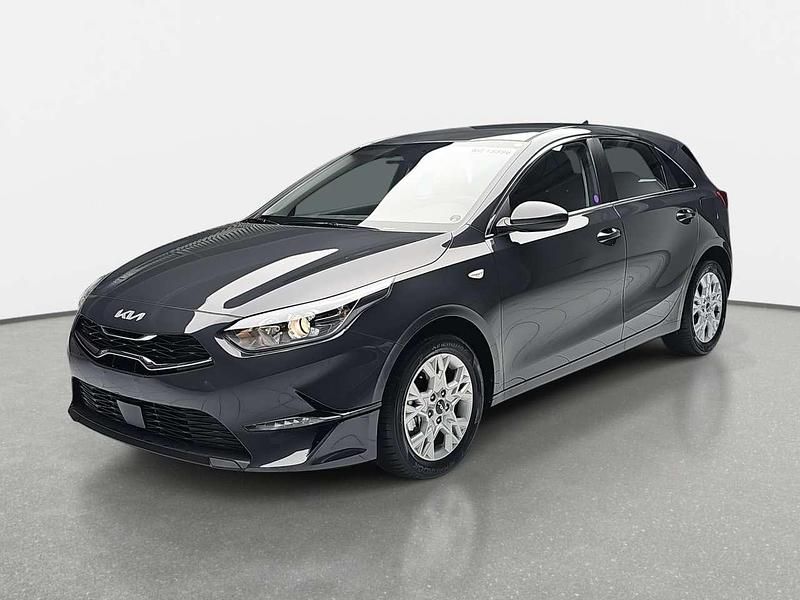 Neu Kia Ceed Comfort 140 PS (102 kW) 2026 Schwarz Kleinwagen