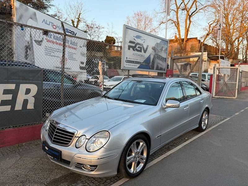 Gebraucht Mercedes E220 170 PS (125 kW) 2009 Silber Limousine