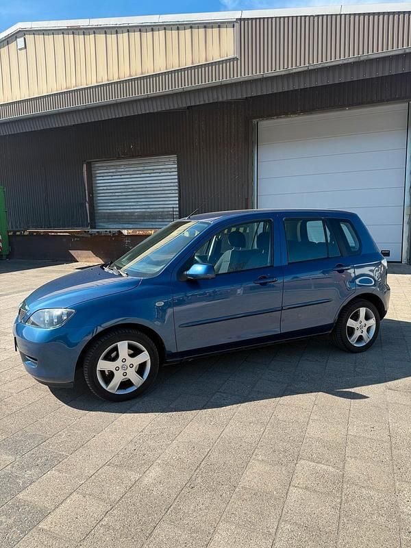 Gebraucht Mazda 2 80 PS (58 kW) 2006 Blau Kleinwagen