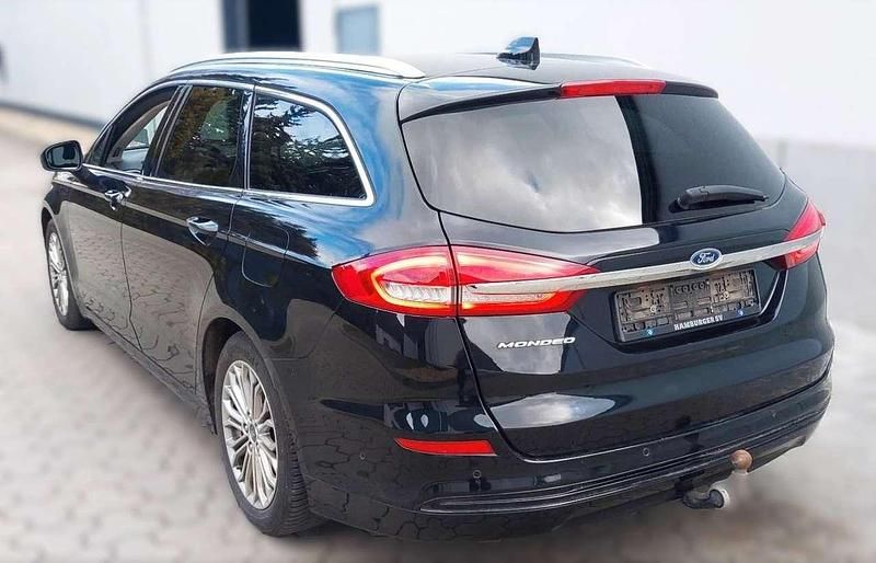 Gebraucht Ford Mondeo Titanium 150 PS (110 kW) 2021 Agate black Kombi