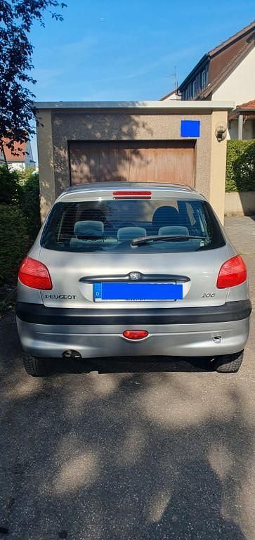 Gebraucht Peugeot 206 Style 75 PS (55 kW) 2001 Grau Limousine
