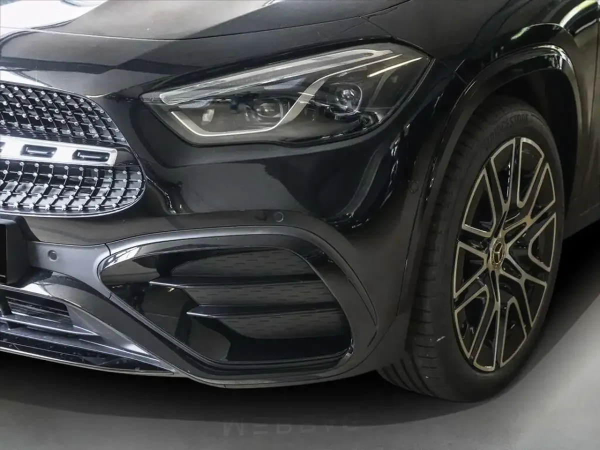 Gebraucht Mercedes GLA200 AMG 177 PS (130 kW) 2026 Schwarz SUV
