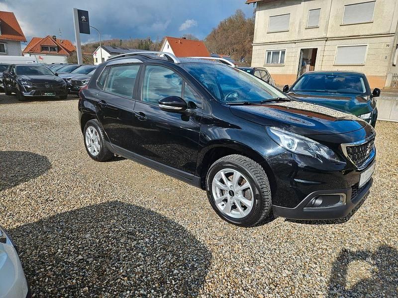 Gebraucht Peugeot 2008 Active 110 PS (80 kW) 2018 Schwarz SUV