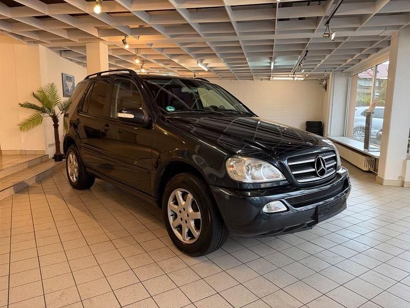 Gebraucht Mercedes ML320 218 PS (160 kW) 2002 Blau SUV