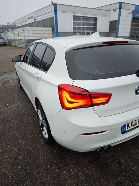 Gebraucht BMW 120 Advantage 184 PS (135 kW) 2018 Weiß Kleinwagen
