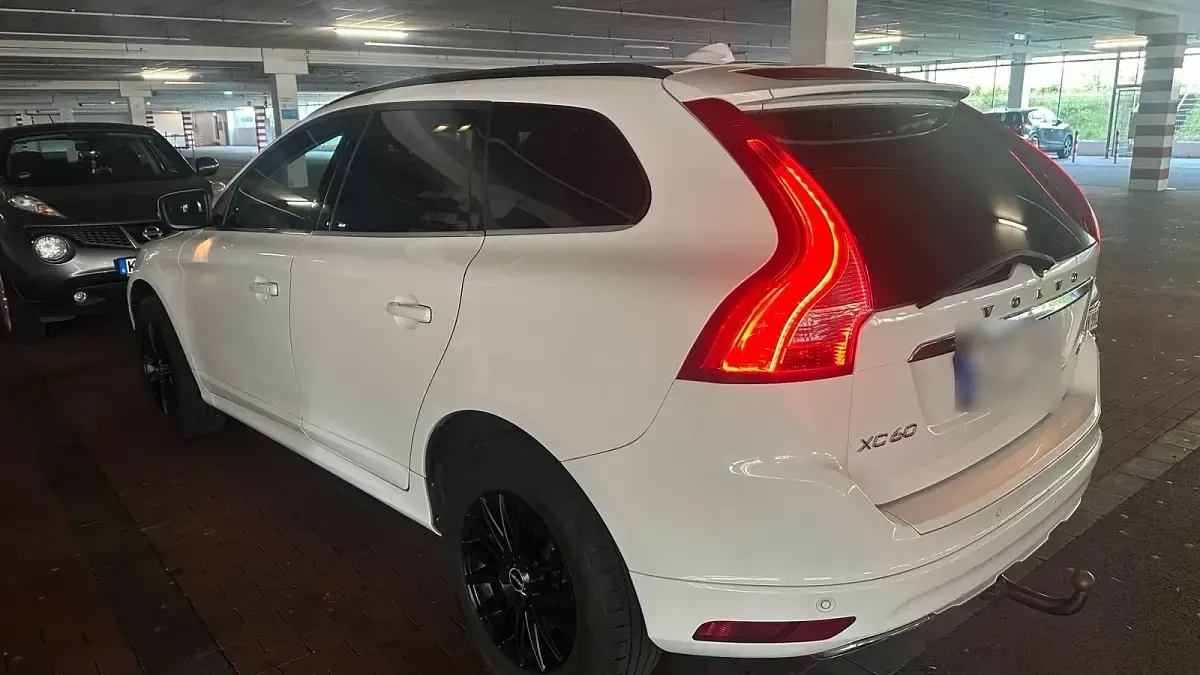 Gebraucht Volvo XC60 215 PS (158 kW) 2014 Weiß SUV