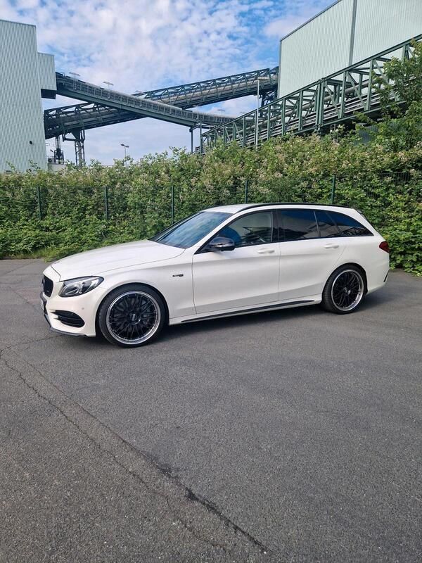 Weiß Gebraucht 2017 Mercedes C43 AMG AMG Kombi | 33.990 € (Fairer Preis) - Bild 1/4