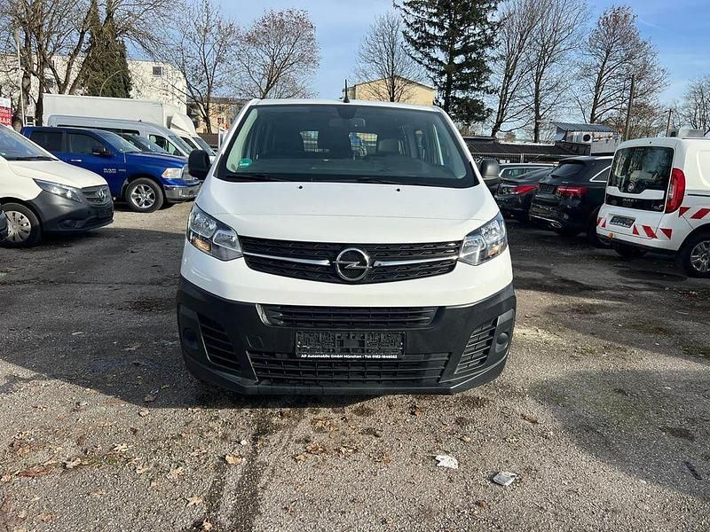 Gebraucht Opel Vivaro 122 PS (89 kW) 2020 Weiß Van / Kleinbus