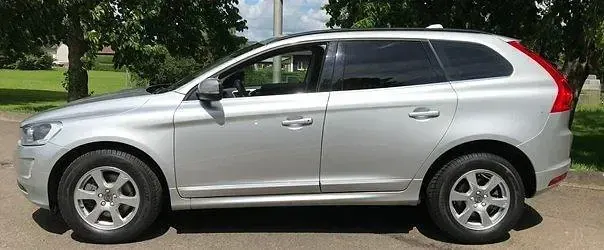 Gebraucht Volvo XC60 Momentum 150 PS (110 kW) 2016 Silber SUV