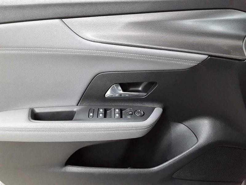 Gebraucht Opel Mokka-e Elegance 100 kW (136 PS) 2023 Quarz silber metallic SUV