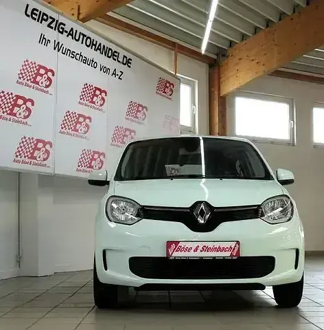 Gebraucht Renault Twingo LIMITED 73 PS (53 kW) 2020 Grün Kleinwagen