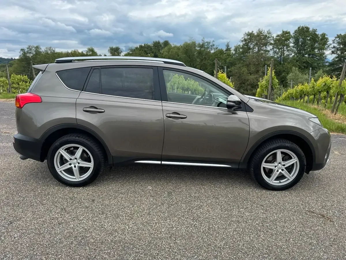 Gebraucht Toyota RAV4 150 PS (110 kW) 2016 Braun SUV