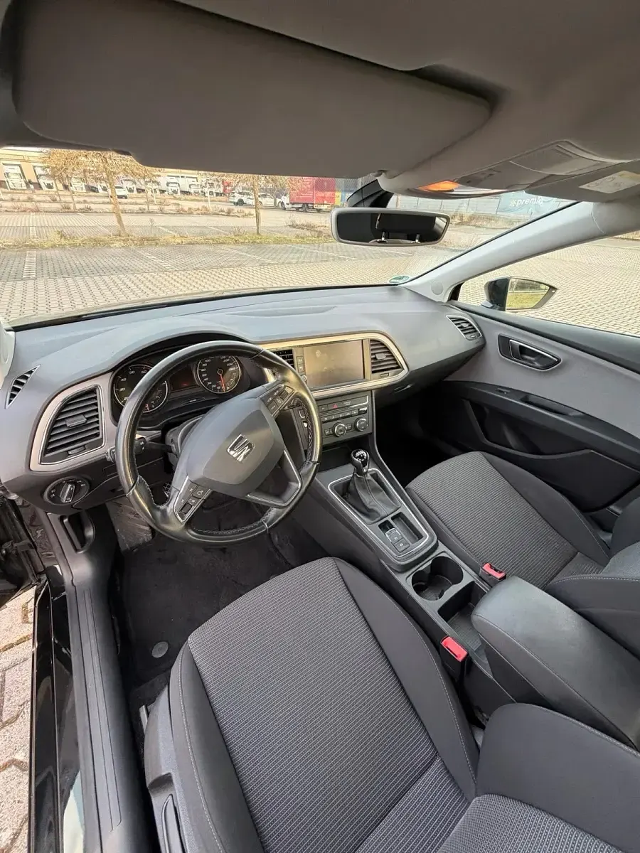Second-hand Seat Leon Style 110 CP (80 kW) 2018 Negru Hatchback