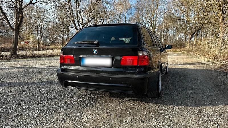 Gebraucht BMW 525 192 PS (141 kW) 2001 Schwarz Kombi