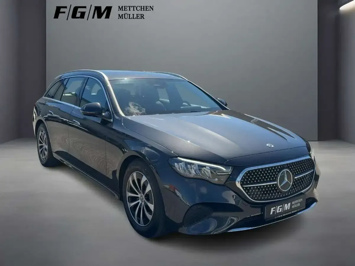Używany Mercedes E220 Advanced 197 KM (144 kW) 2025 Szary Kombi