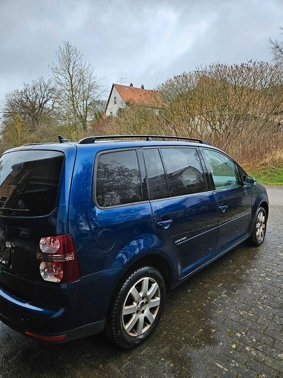 Gebraucht VW Touran 102 PS (75 kW) 2008 Blau Van / Kleinbus