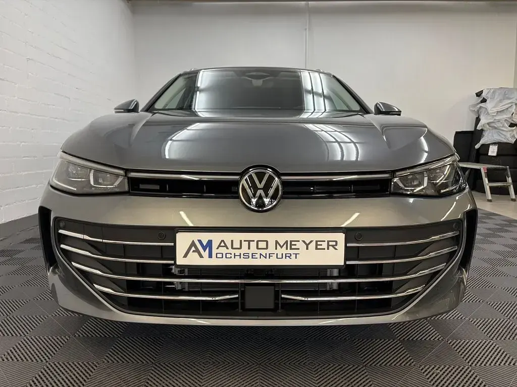 Gebraucht VW Passat IQ Drive 150 PS (110 kW) 2026 Diabasgrau metallic Kombi