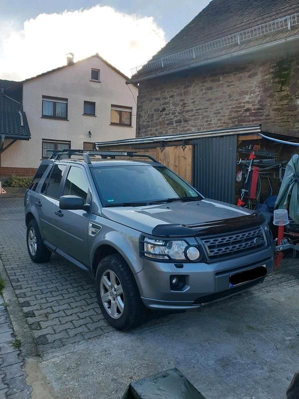 Grau Gebraucht 2012 Land Rover Freelander 2 SUV | 7.500 € (Guter Preis) - Bild 1/4