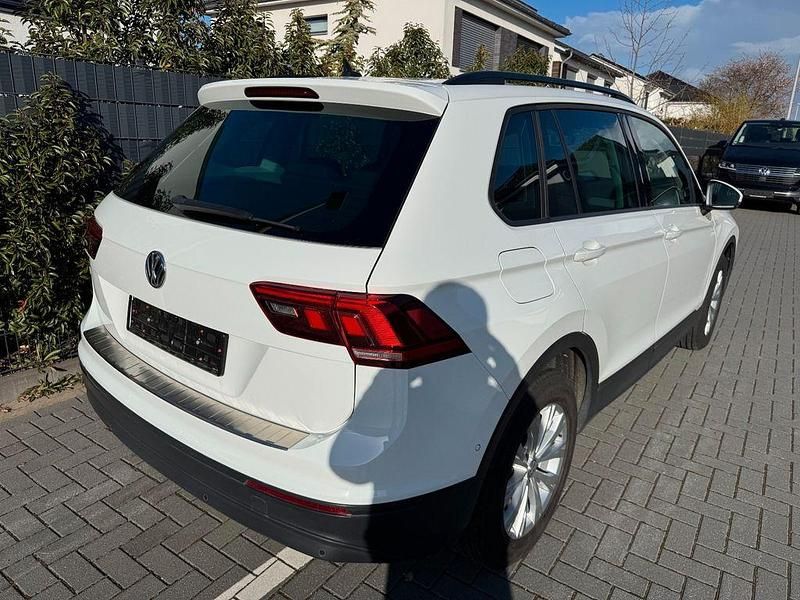 Gebraucht VW Tiguan 150 PS (110 kW) 2018 Weiß SUV