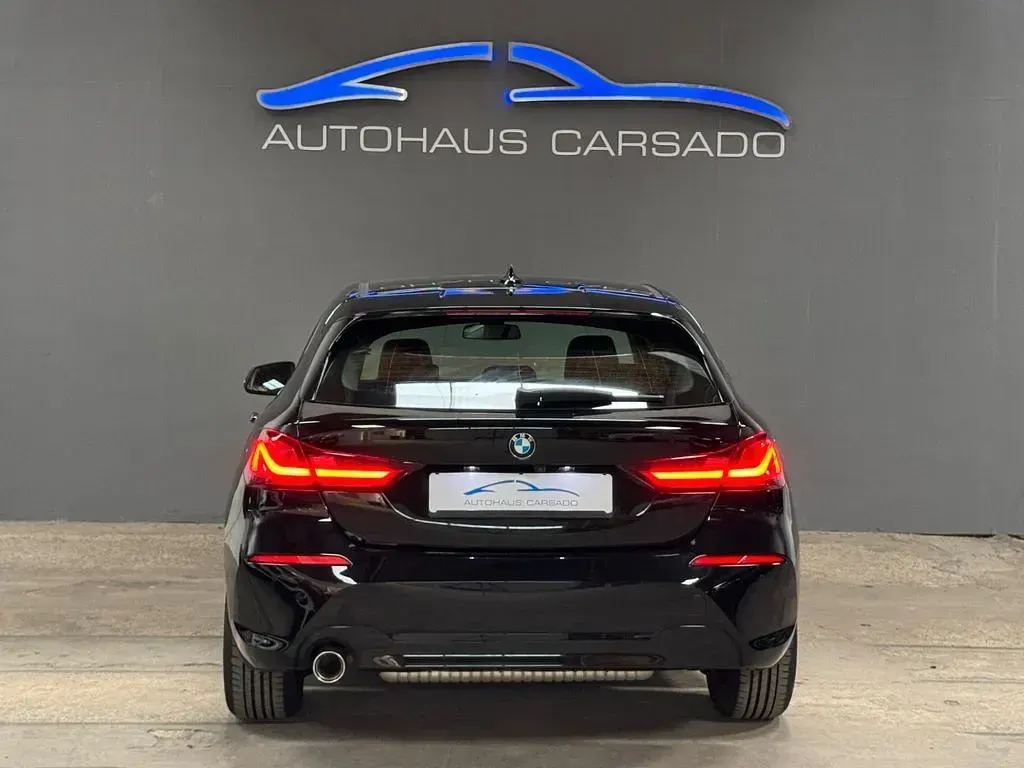 Gebraucht BMW 118 Performance 136 PS (100 kW) 2023 Schwarz Kleinwagen