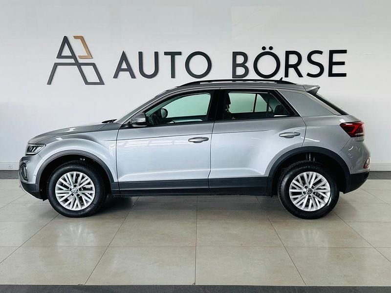 Gebraucht VW T-Roc Life 150 PS (110 kW) 2022 Pyrit silber met. SUV