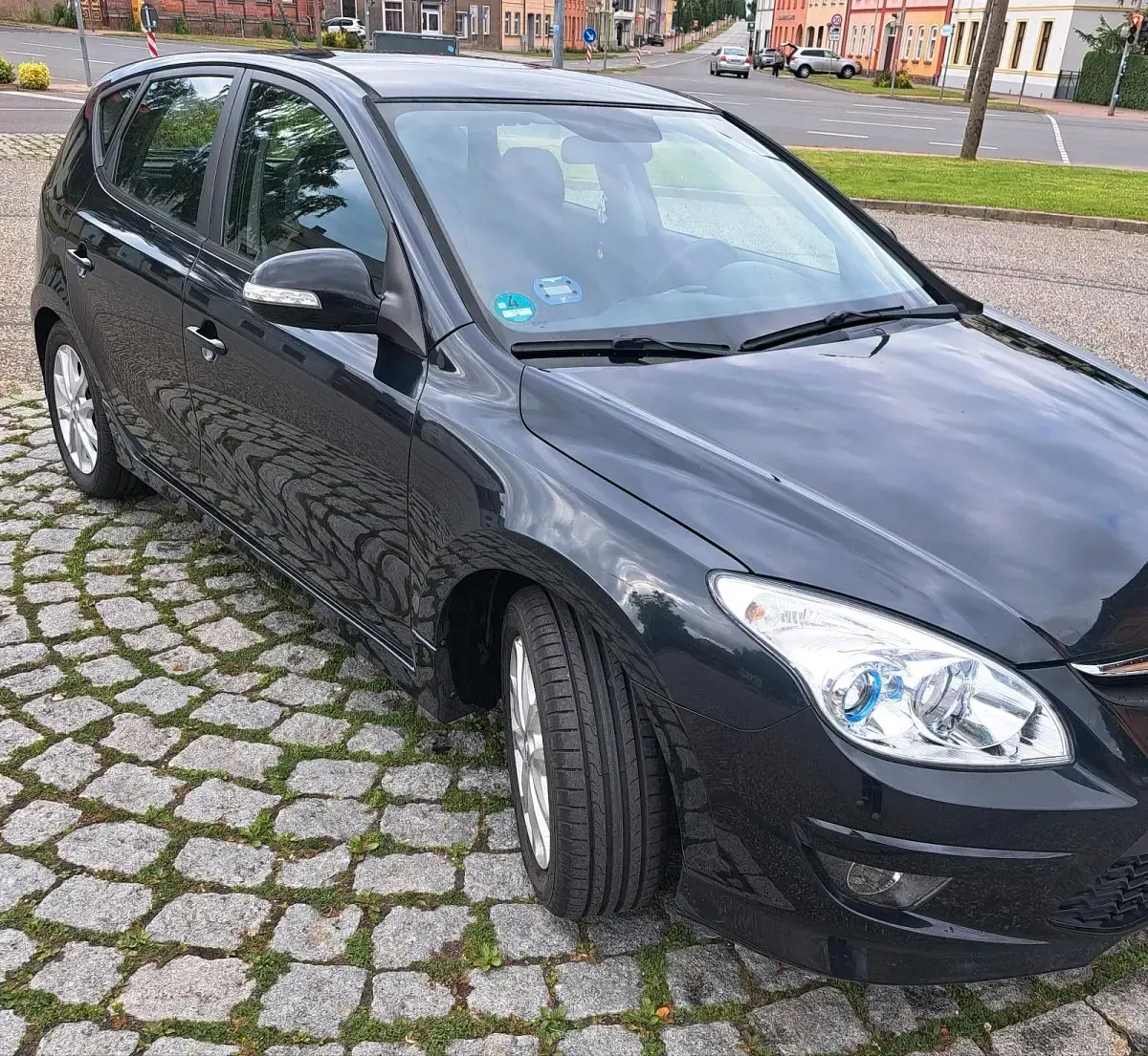 Gebraucht Hyundai i30 90 PS (66 kW) 2011 Schwarz Kleinwagen
