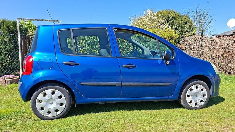 Second-hand Renault Modus 75 CP (55 kW) 2008 Albastru Monovolum