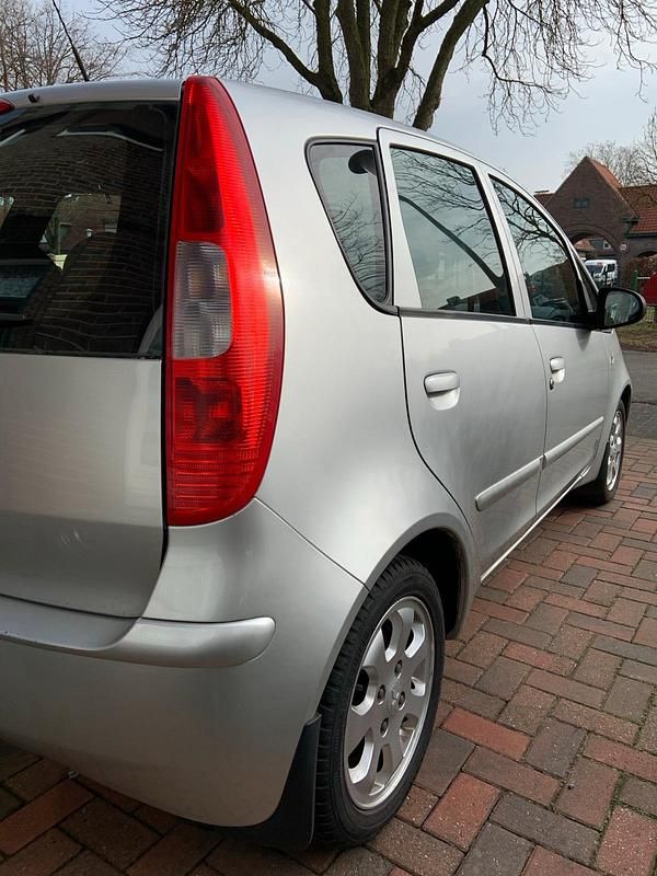 Gebraucht Mitsubishi Colt 95 PS (69 kW) 2006 Silber Kleinwagen