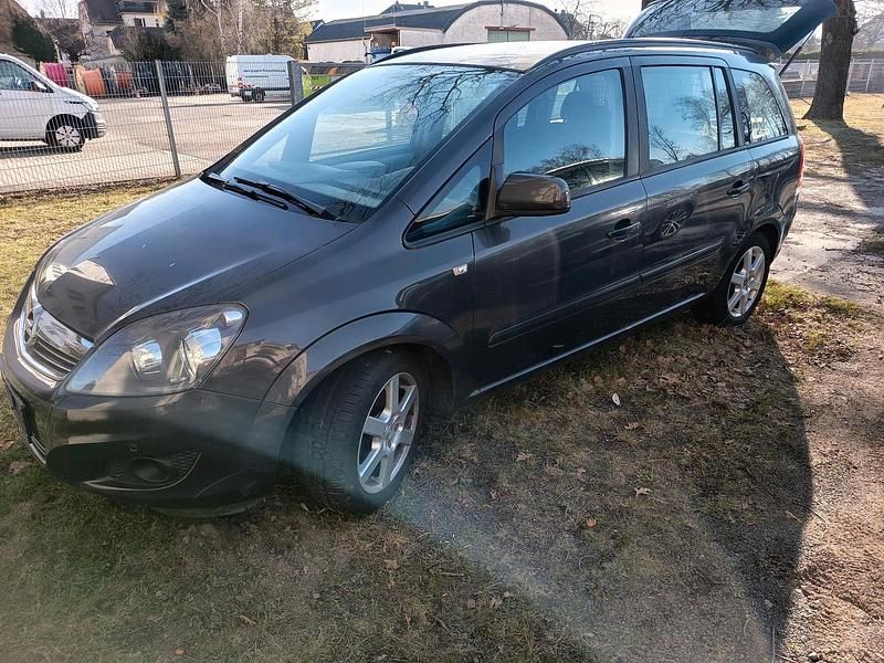 Gebraucht Opel Zafira 85 PS (62 kW) 2015 Grau Van / Kleinbus
