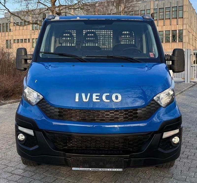 Gebraucht Iveco Daily 126 PS (92 kW) 2016 Blau