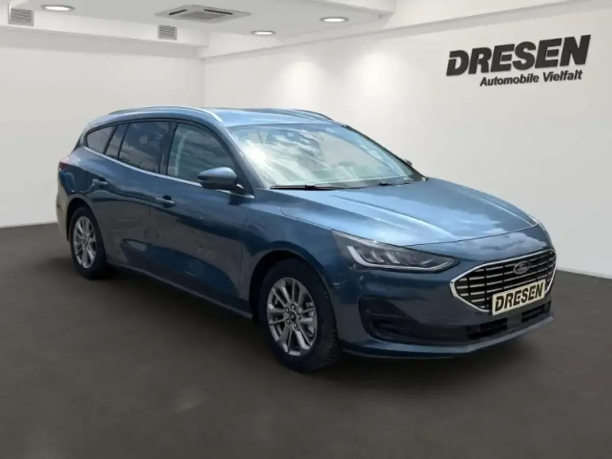 Neu Ford Focus Titanium 155 PS (114 kW) 2026 Blau Kombi