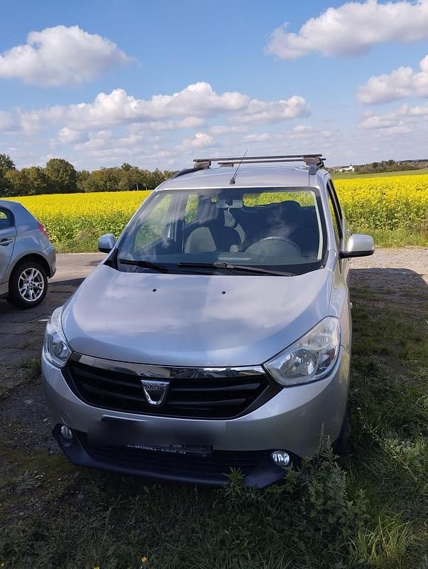 Grau Gebraucht 2013 Dacia Lodgy Van / Kleinbus | 1.500 € (Superpreis) - Bild 1/4