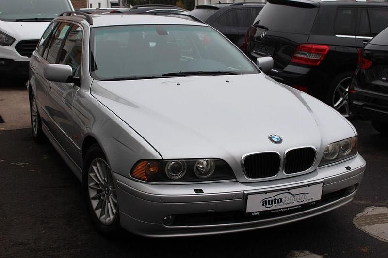 Gebraucht BMW 530 231 PS (169 kW) 2002 Grau Kombi