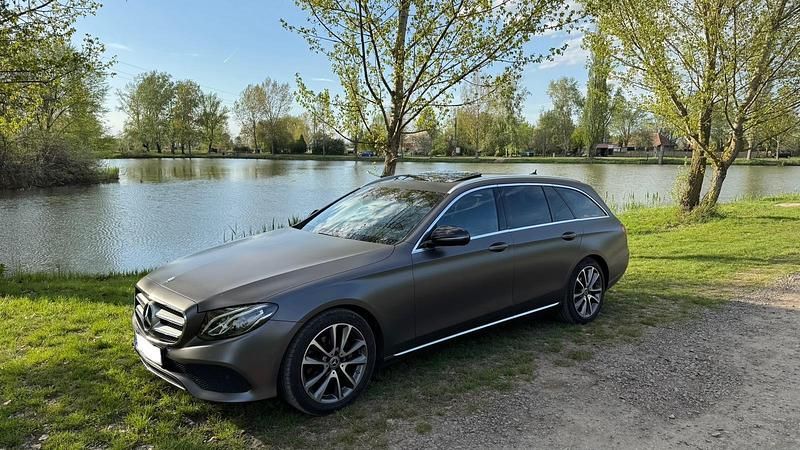 Beige Gebraucht 2016 Mercedes E220 Kombi | 13.000 € - Bild 1/4