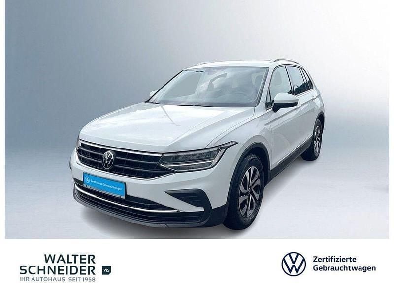 Pure white Gebraucht 2022 VW Tiguan Active SUV | 28.550 € (Superpreis) - Bild 1/4