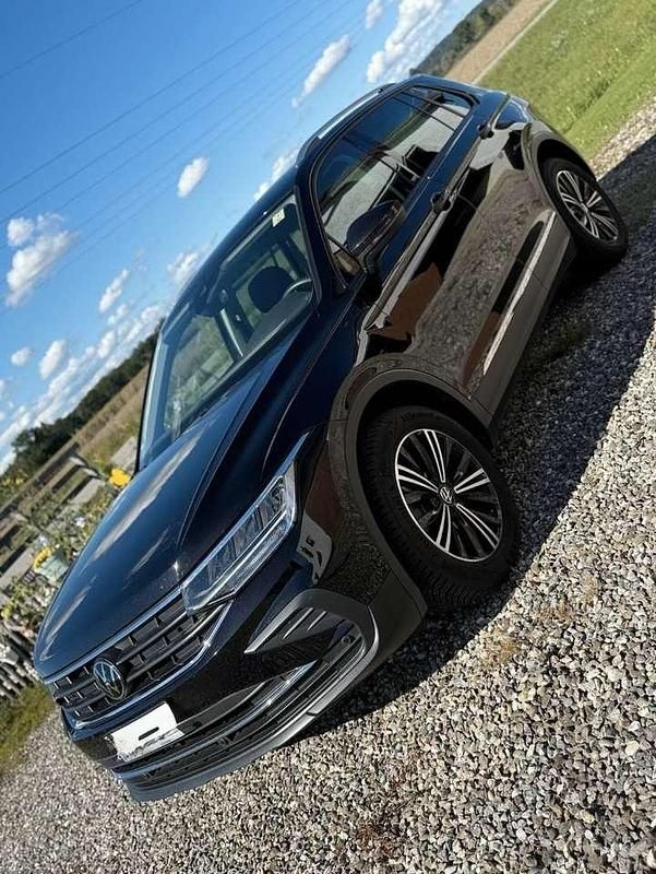 Gebraucht VW Tiguan Active 131 PS (96 kW) 2022 Schwarz SUV