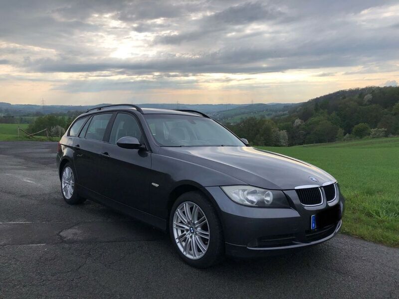 Grau Gebraucht 2007 BMW 320 Kombi | 5.899 € (Fairer Preis) - Bild 1/4