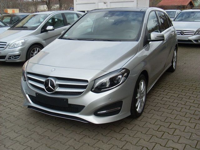 Silber Gebraucht 2015 Mercedes B220 Style Van / Kleinbus | 15.990 € (Fairer Preis) - Bild 1/4