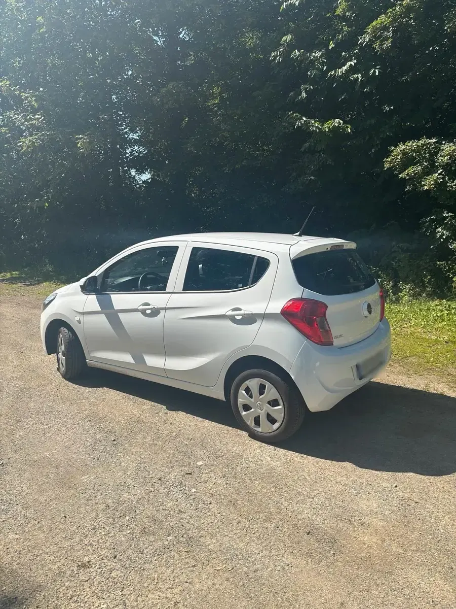 Gebraucht Opel Karl 75 PS (55 kW) 2016 Weiß Kleinwagen